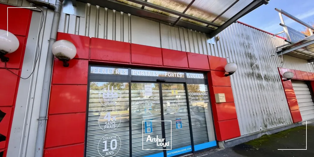 A LOUER LOCAUX COMMERCIAUX DE 280 M2 À 330 M2 NOGENT-SUR-OISE