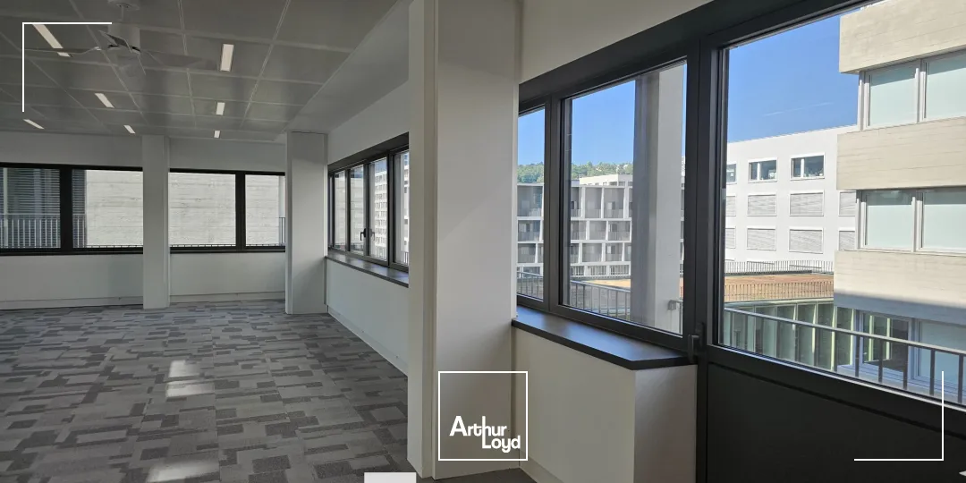 A louer - PYLOTE - Bureaux neufs à Confluence - Lyon 2ème