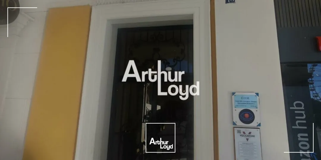 A VENDRE PLACE MASSENA NICE BUREAU DE 115M²