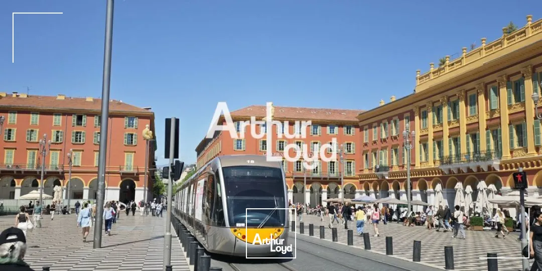 A VENDRE PLACE MASSENA NICE BUREAU DE 115M²