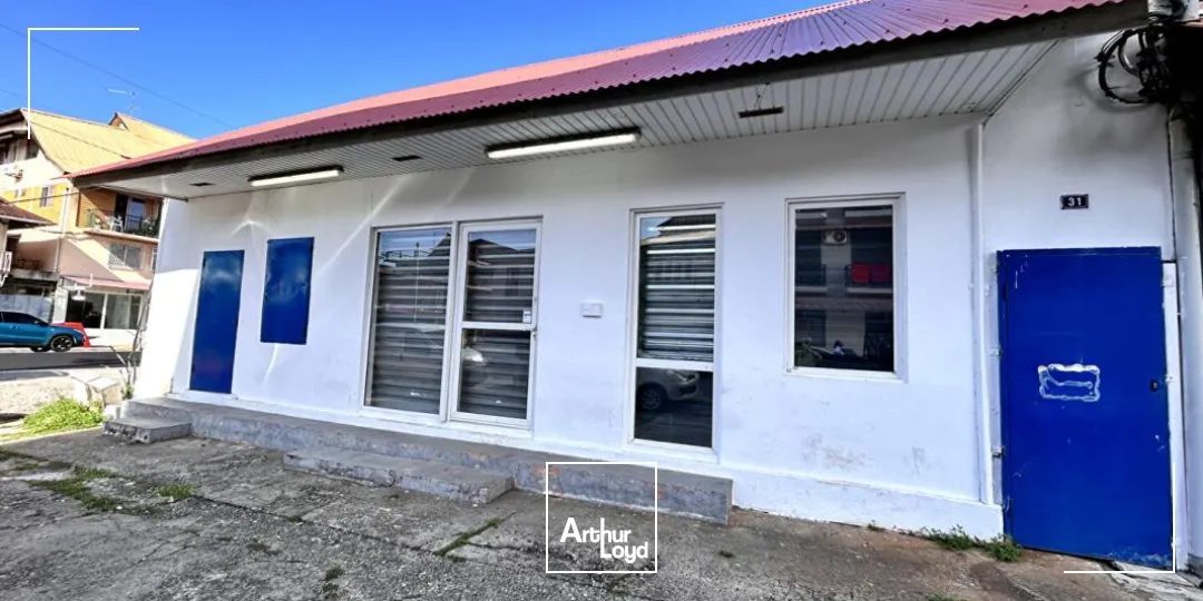 A LOUER Local commercial Cayenne 178 m2