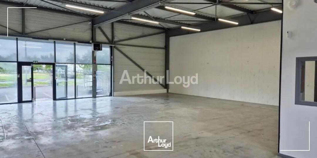 LOCAL COMMERCIAL DE 291,70M2 DISPONIBLE À LA LOCATION - REIMS NORD 