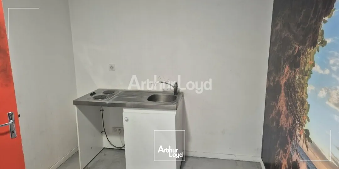 LOCAL COMMERCIAL DE 291,70M2 DISPONIBLE À LA LOCATION - REIMS NORD 