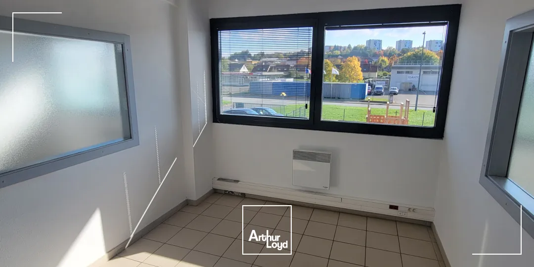 Local d'activité en plein centre de Technoland Etupes