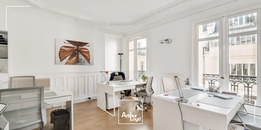 Bureaux à louer à PARIS 75008