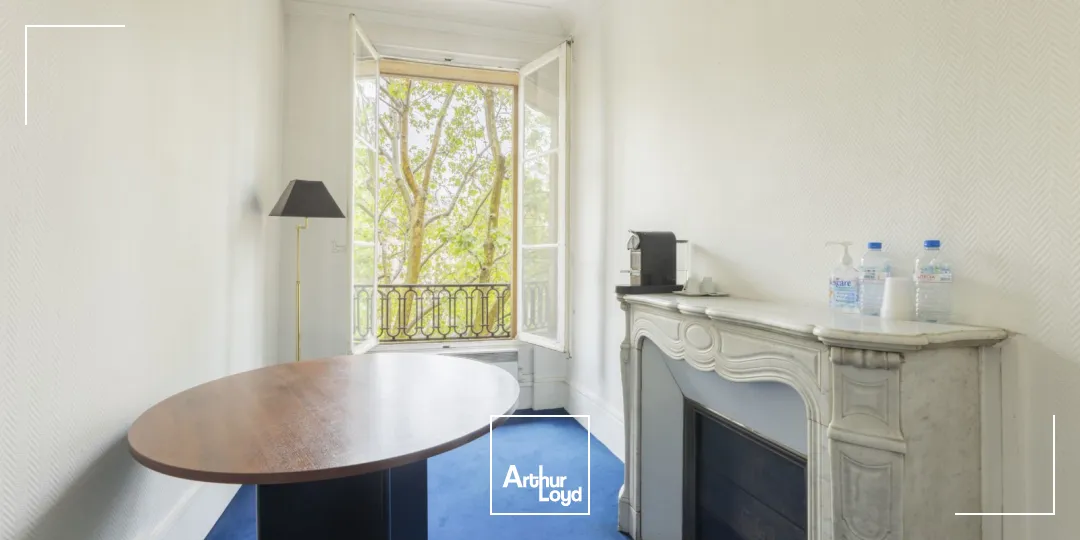 Bureaux à louer à PARIS 75008