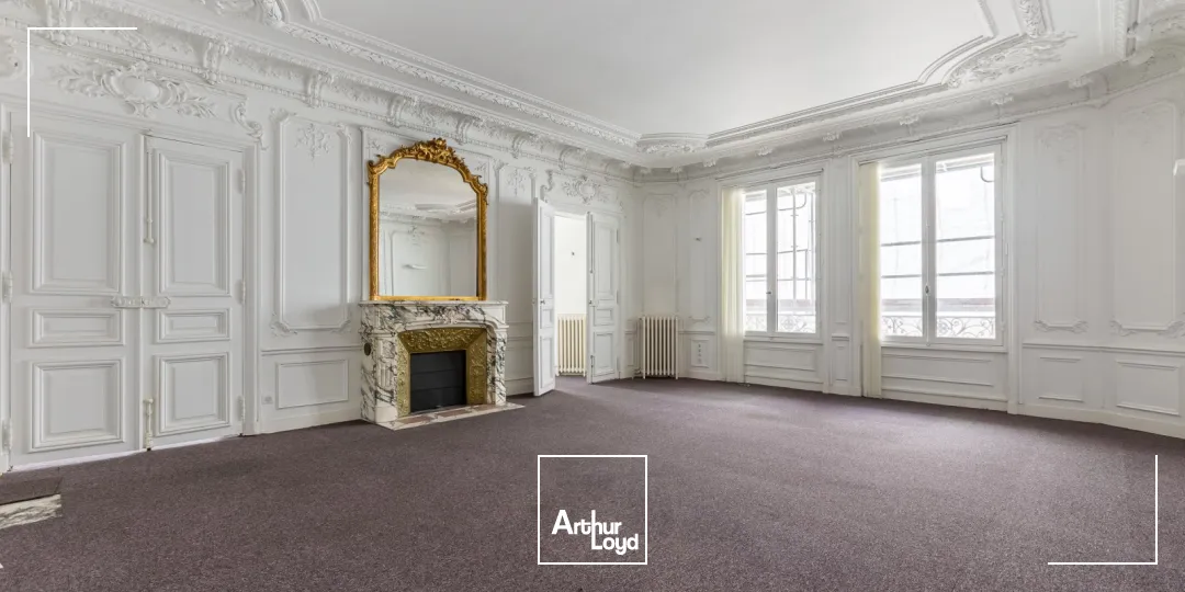Bureaux à louer à PARIS 75008