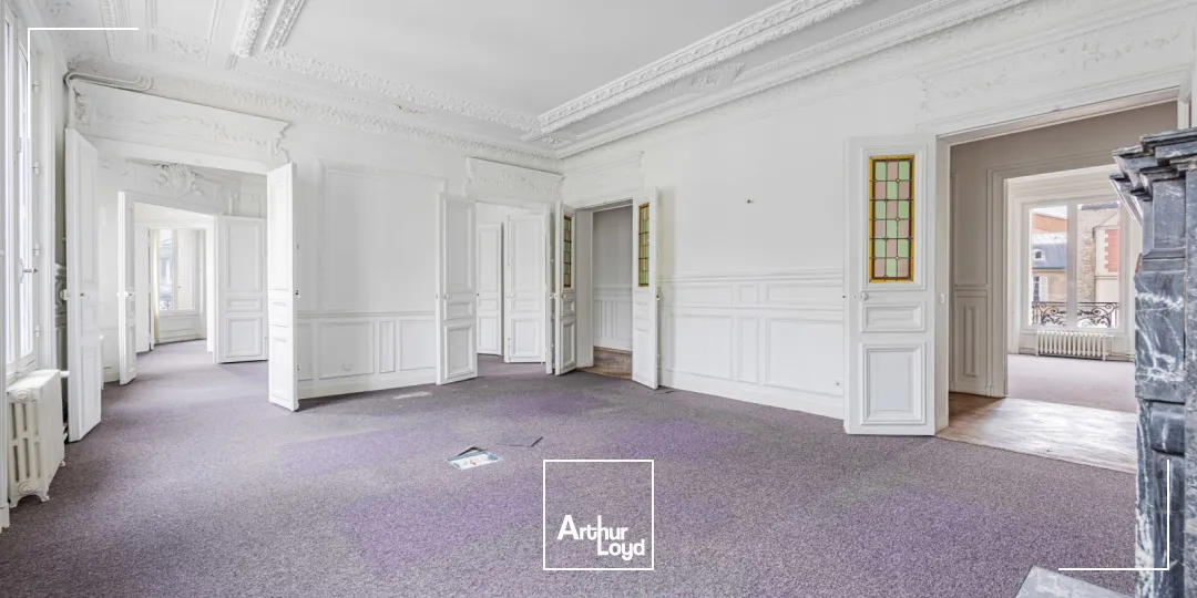 Bureaux à louer à PARIS 75008