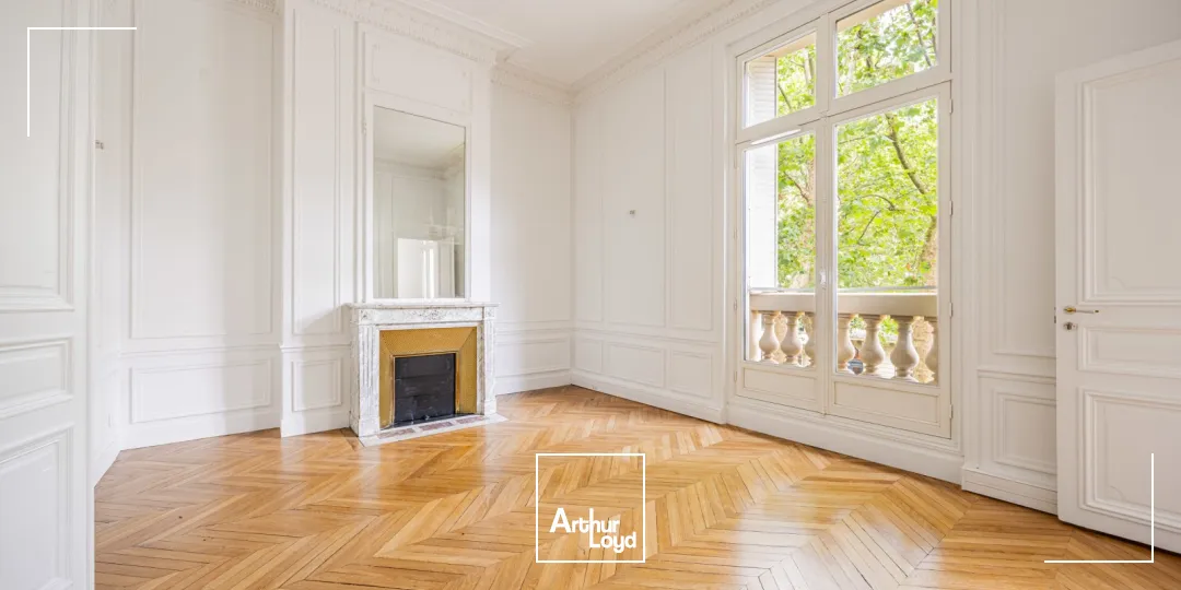 Bureaux à louer à PARIS 75008