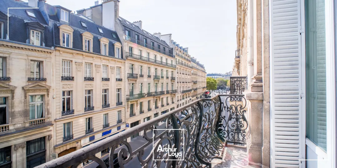Bureaux à louer à PARIS 75008