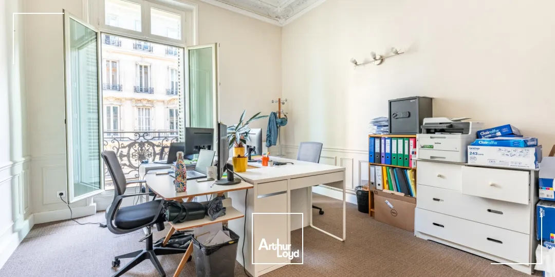 Bureaux à louer à PARIS 75009