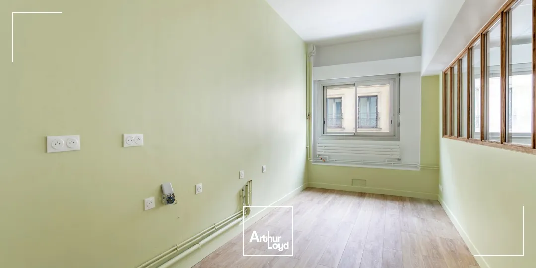 Bureaux à louer à PARIS 75008