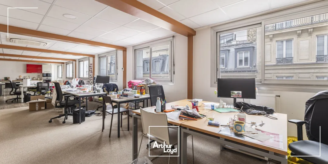 Bureaux à louer à PARIS 75008