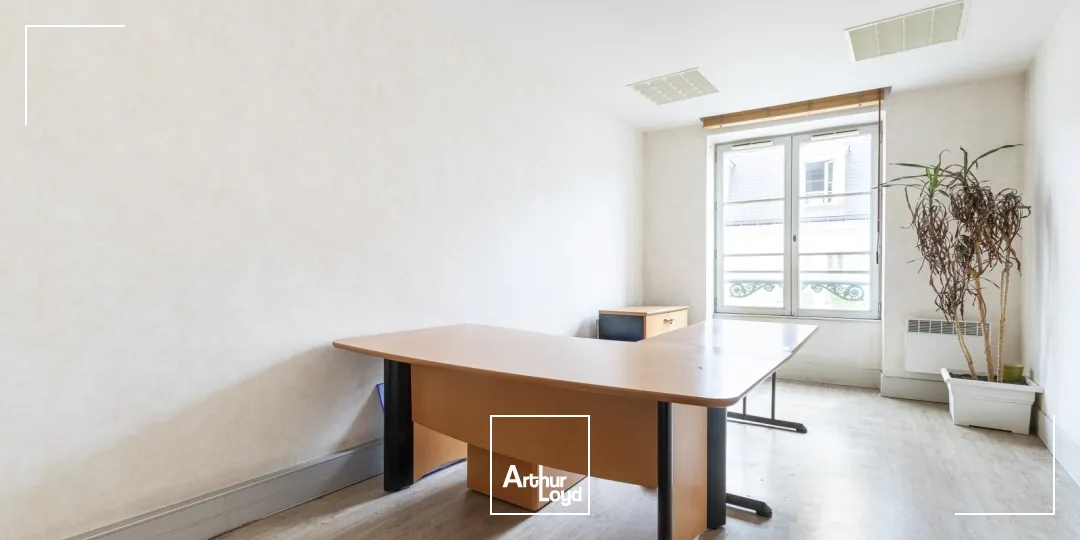 Bureaux à louer à PARIS 75006