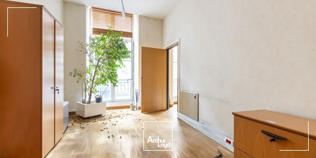 Bureaux à louer à PARIS 75006