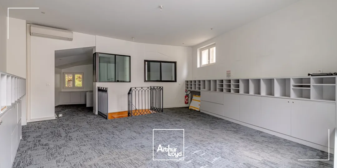 Bureaux à louer à PARIS 75006