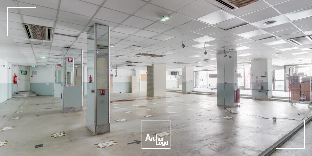 Locaux commerciaux à louer à PARIS 75018