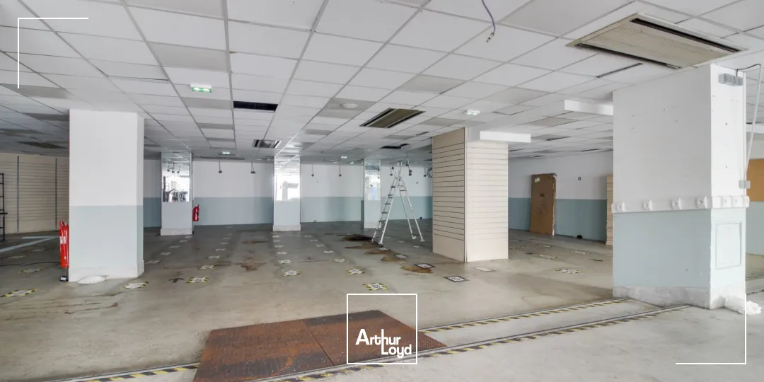 Locaux commerciaux à louer à PARIS 75018