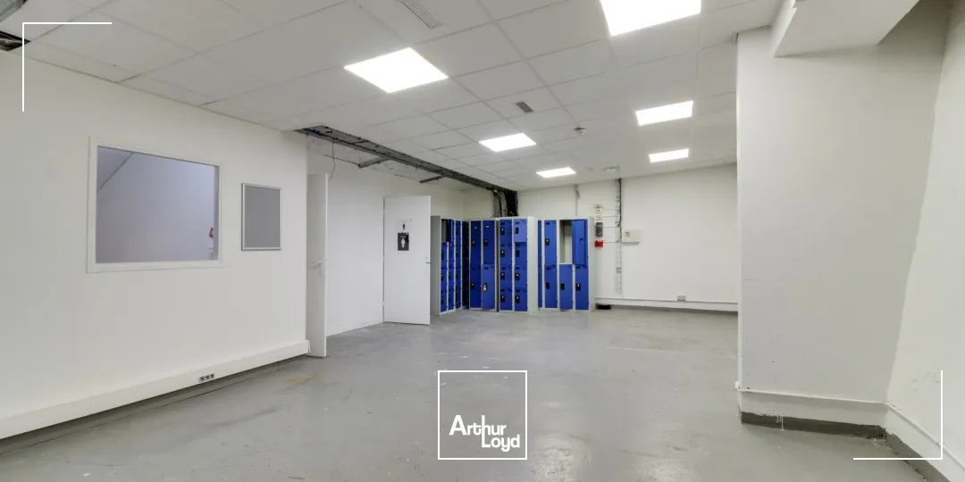 Locaux commerciaux à louer à PARIS 75018