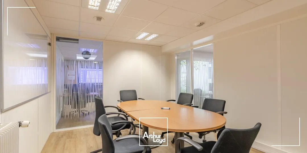 Bureaux à louer à PARIS 75018