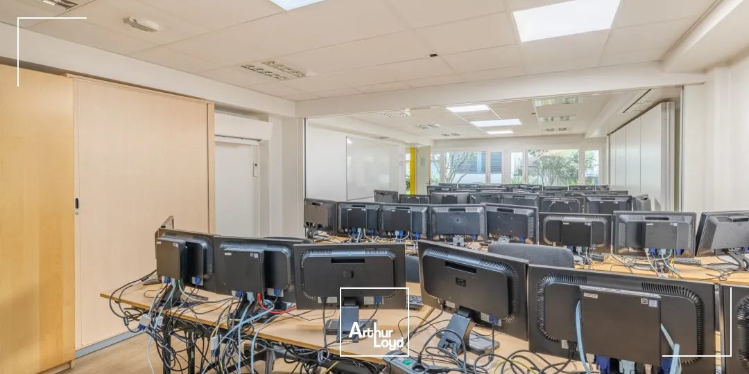 Bureaux à louer à PARIS 75018