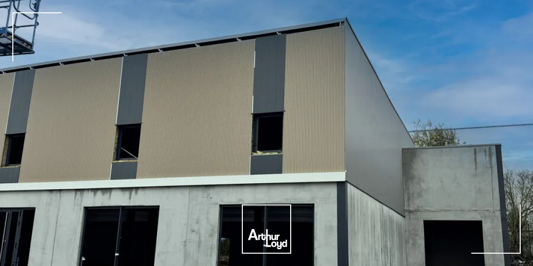 ENTREPOT à LOUER ZI de la PILATERIE / MARC EN BAROEUL / WASQUEHAL / VILLENEUVE D ASCQ entrepot / local d'activité showroom / bureaux disponible à la location site privatif emplaceme...