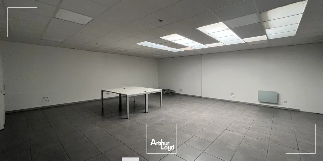 A louer - Bureaux avec petite surface de stockage - Vénissieux