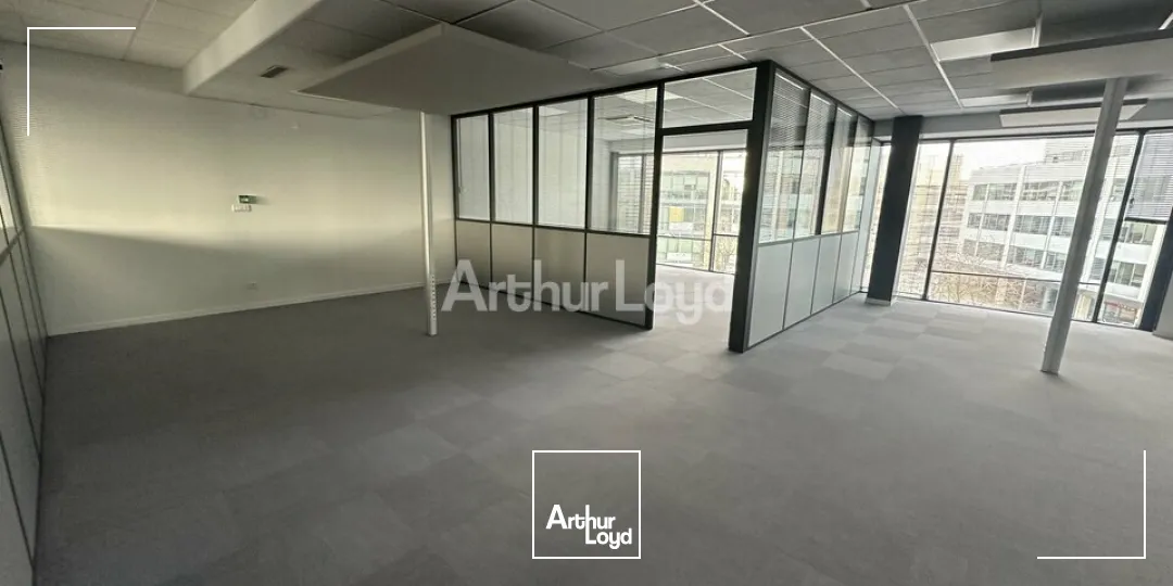 Plateaux de bureaux d'environ 324m2 - REIMS/CLAIRMARAIS