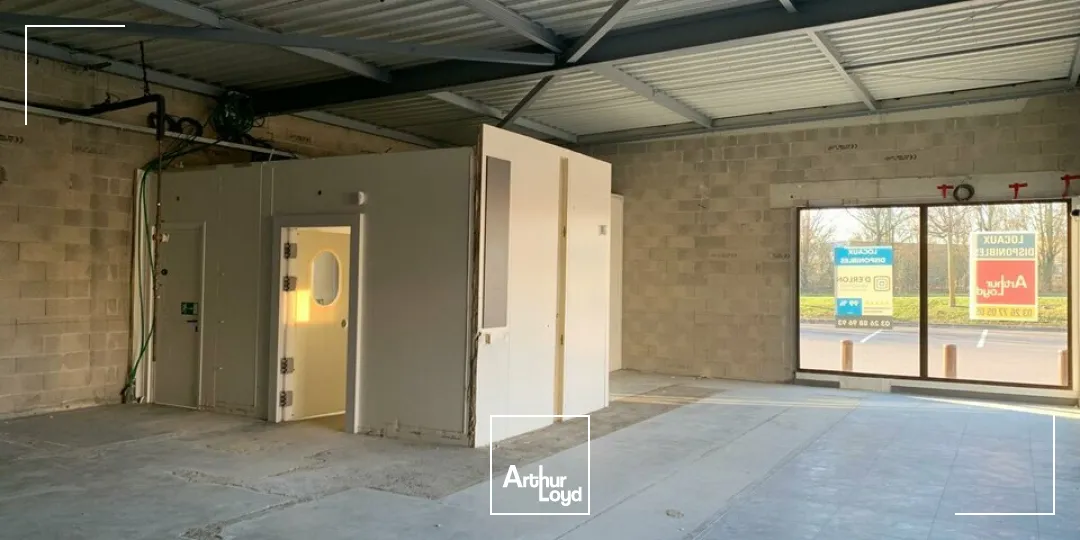 CELLULE COMMERCIALE EMPLACEMENT EXCEPTIONNEL - ZONE COMMERCIALE