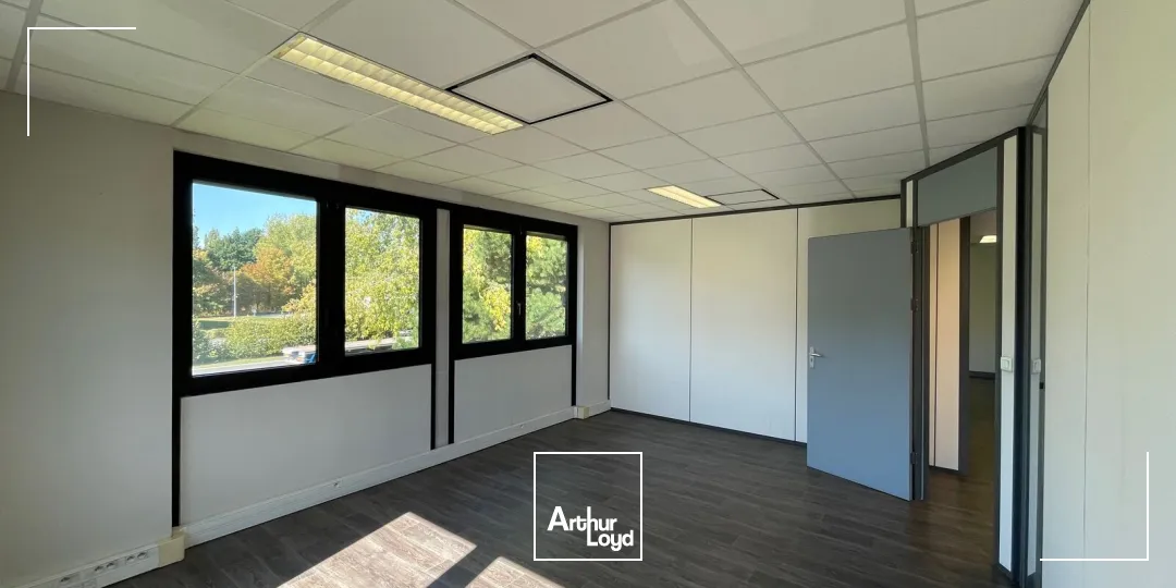 A LOUER BUREAUX DE 63 M2 À 335 M2 - COMPIEGNE ZAC DE MERCIERES