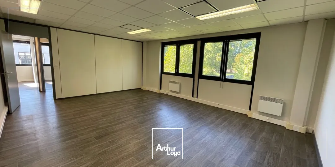 A LOUER BUREAUX DE 63 M2 À 335 M2 - COMPIEGNE ZAC DE MERCIERES
