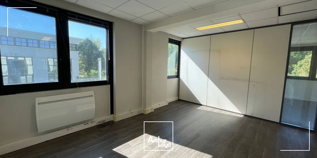 A LOUER BUREAUX DE 63 M2 À 335 M2 - COMPIEGNE ZAC DE MERCIERES