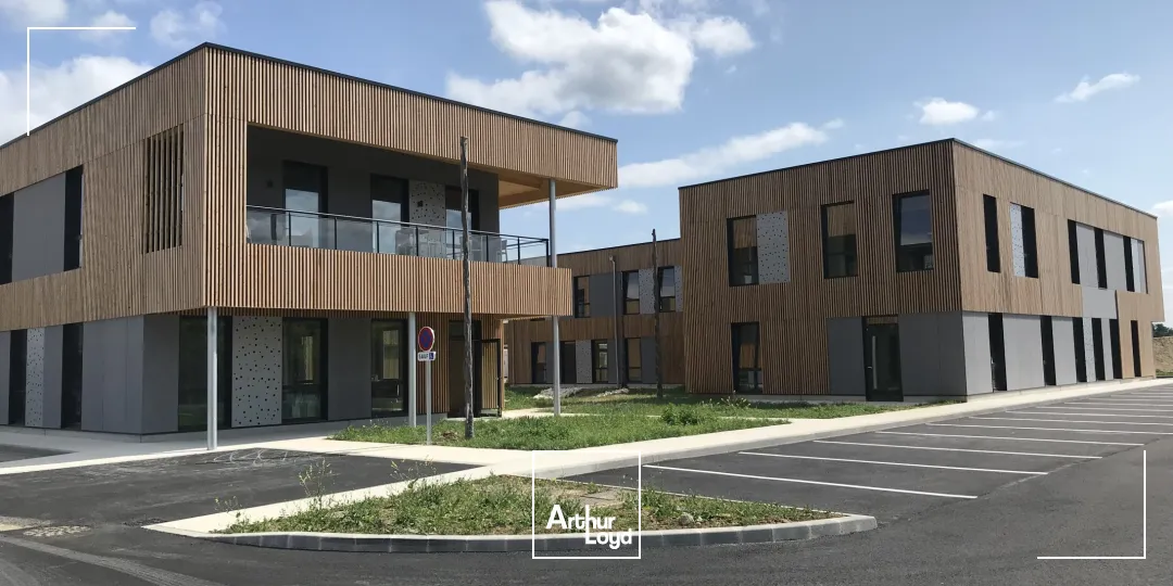 A LOUER BUREAUX 159 M2 LACROIX SAINT OUEN - PARC TERTIAIRE