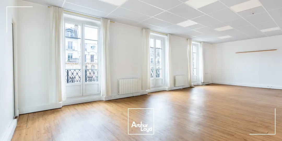 Bureaux à louer à PARIS 75003