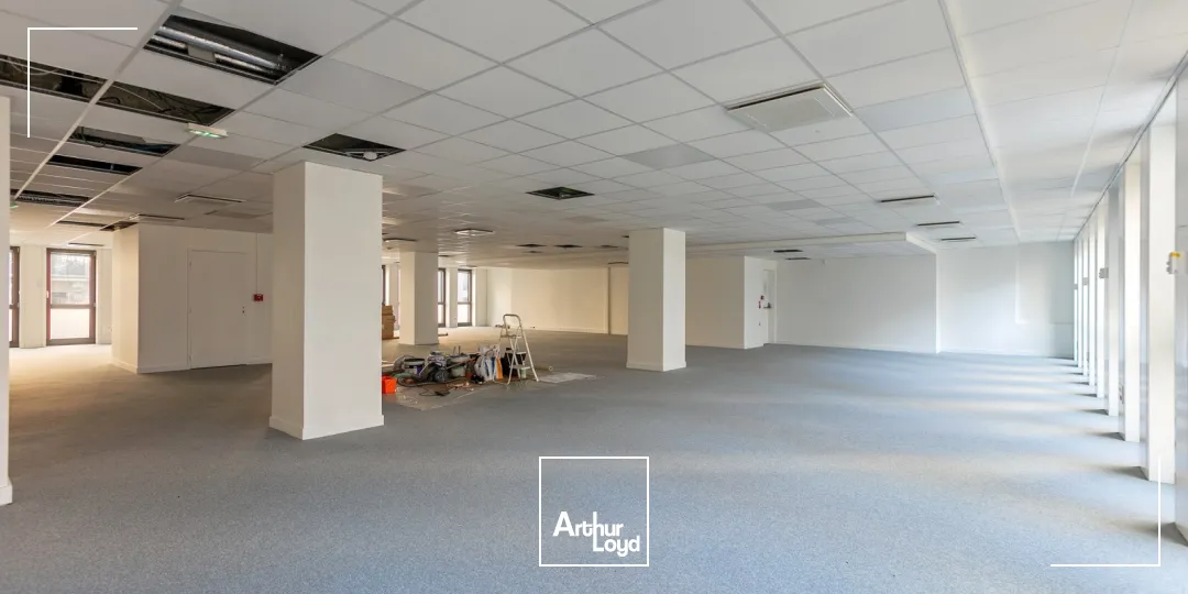 Bureaux à louer à PARIS 75008