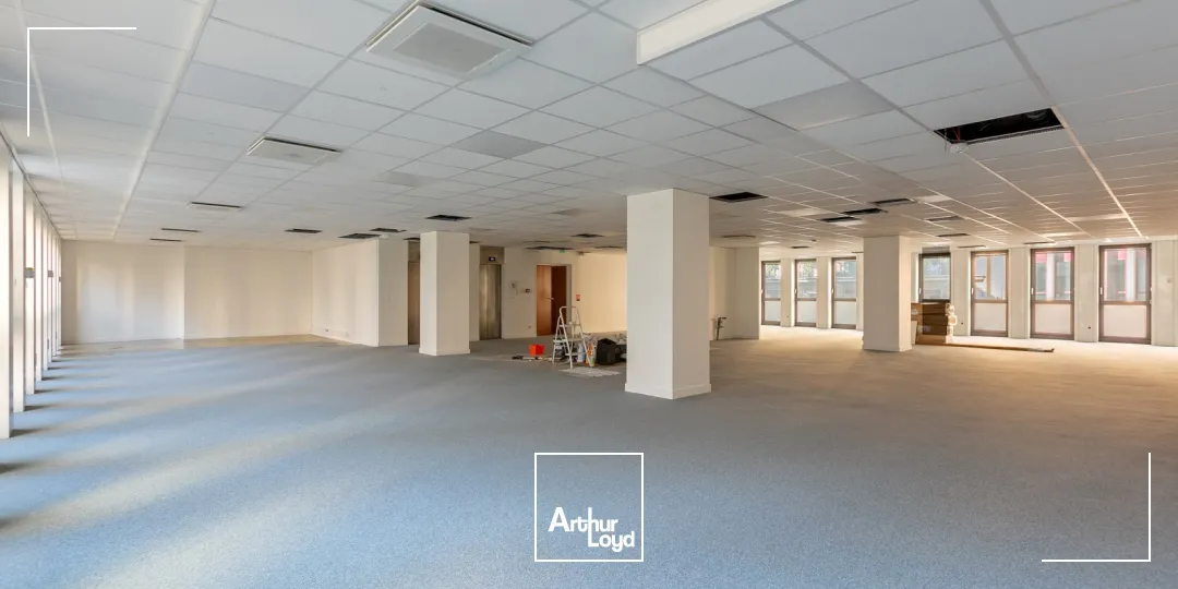 Bureaux à louer à PARIS 75008