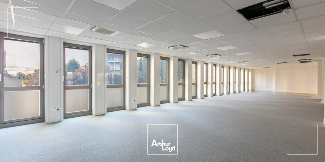 Bureaux à louer à PARIS 75008