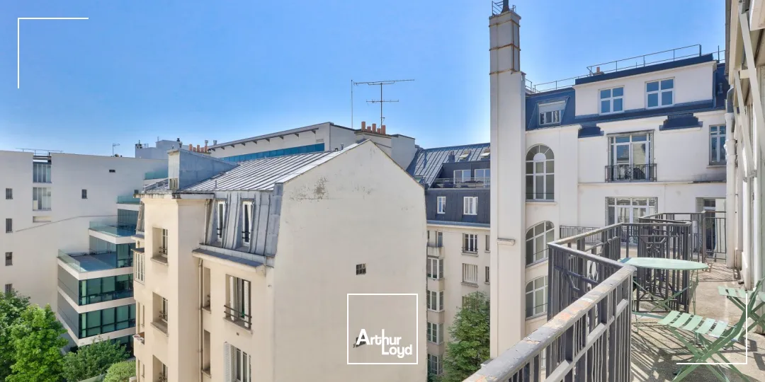 Bureaux à louer à PARIS 75008