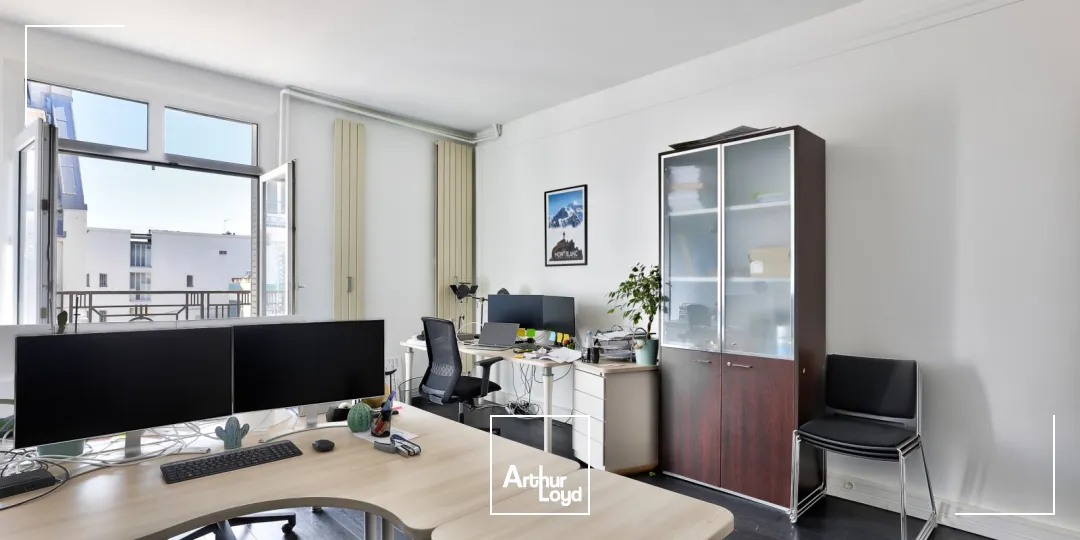 Bureaux à louer à PARIS 75008