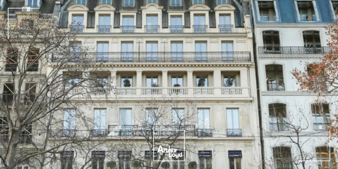 Bureaux à louer à PARIS 75008