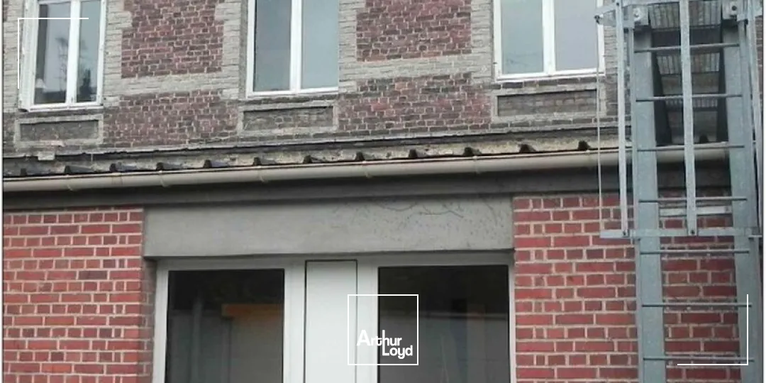 Immeuble de bureaux indépendant à Cambrai idéalement situé à proximité de la gare, à vendre
