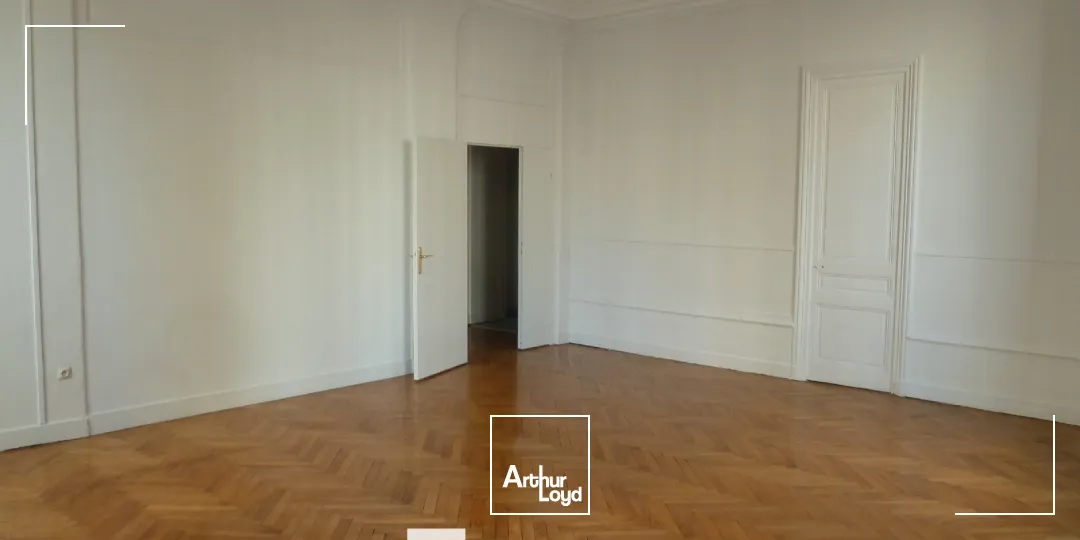 A louer - Bureaux lumineux en Presqu'Île - Lyon 1er