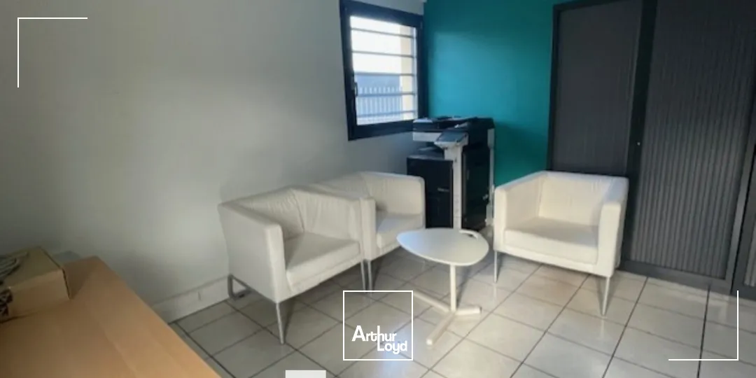 A vendre - PARC BOURDARIAS - Bureaux avec entrée indépendante - Vénissieux 