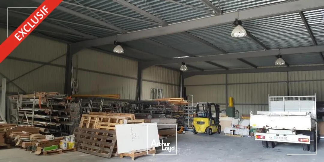 LOCAL D'ACTIVITE - ENTREPOT à VENDRE de 471 m²