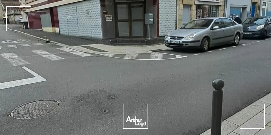 LOCAL COMMERCIAL location à BRIVE-LA-GAILLARDE 19100