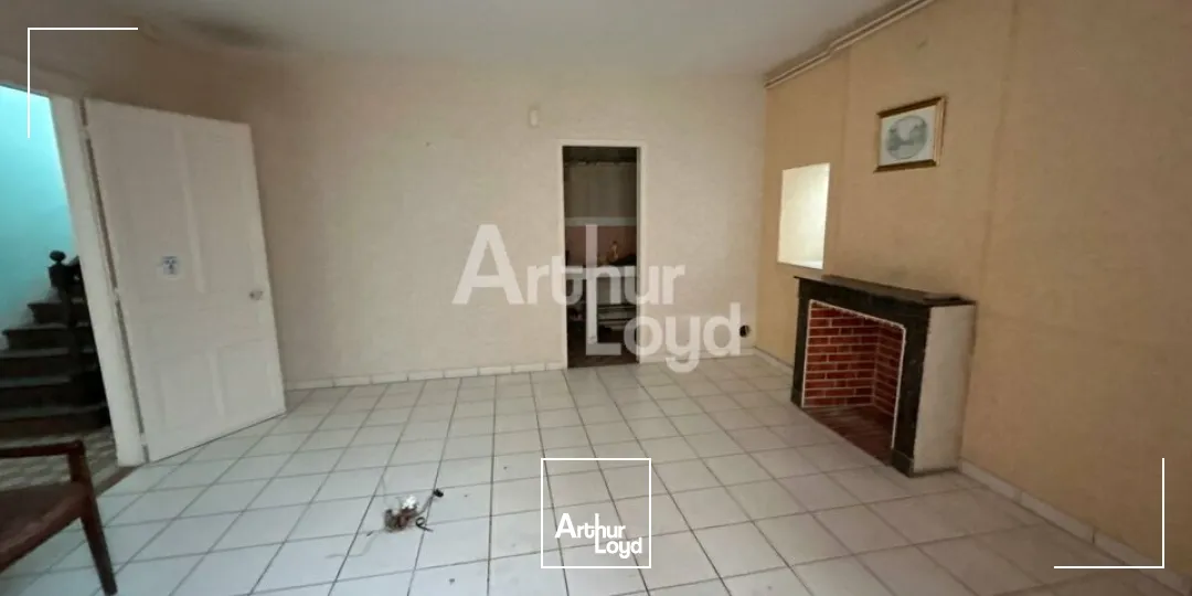 VILLEBAROU - LOCATION BUREAUX DE 145 M² - CENTRE BOURG