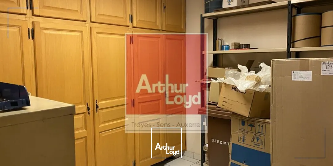 Local industriel rare à 20 km de Troyes.