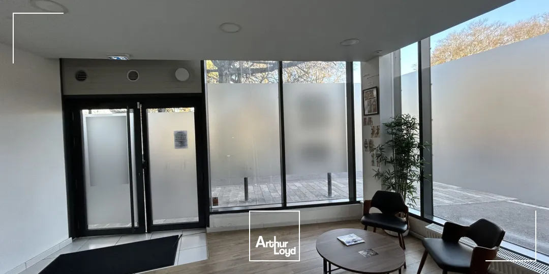 Local commercial à louer à Saint-Herblain visibilité exceptionnelle parking