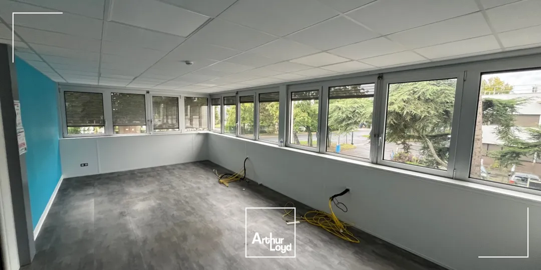 BATIMENT INDEPENDANT A LOUER - SAINT OUEN L'AUMONE