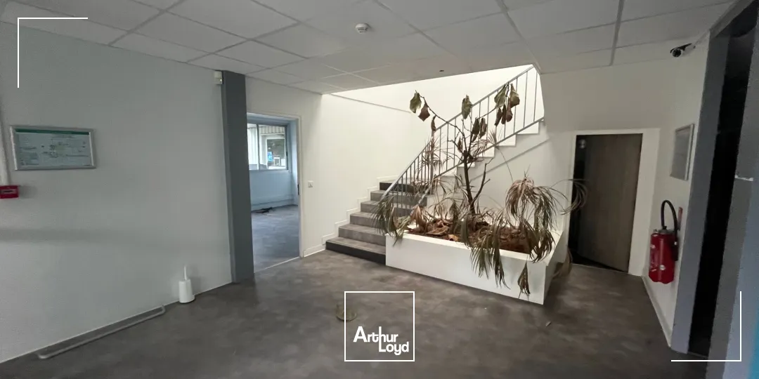 BATIMENT INDEPENDANT A LOUER - SAINT OUEN L'AUMONE